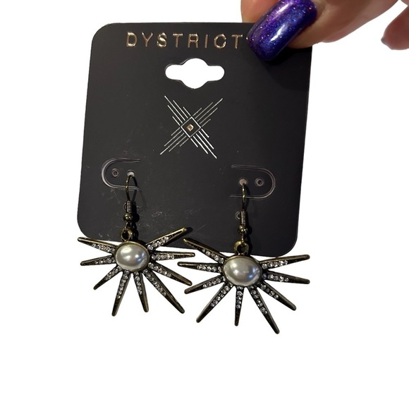 District LA Starburst Dangle Earrings w/ Rhinestone accents & Faux Pearl Center - Picture 9 of 13